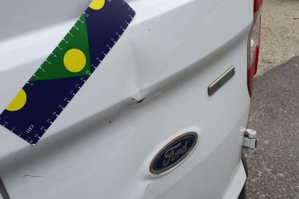 Ford Transit Courier 2016 photo 17