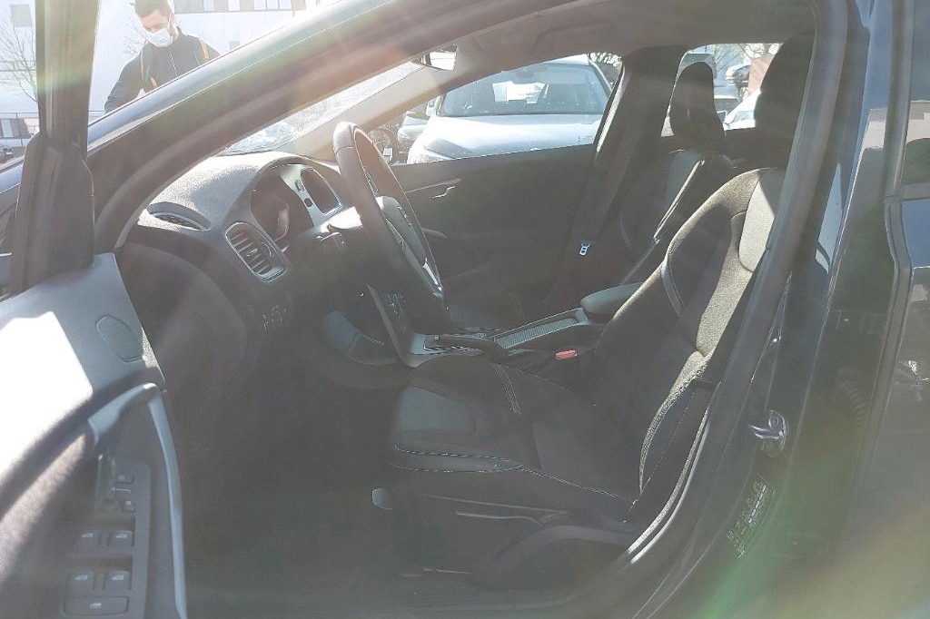 Volvo V40 2019 photo 4