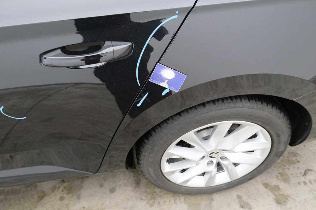 Skoda Superb 2017 photo 13