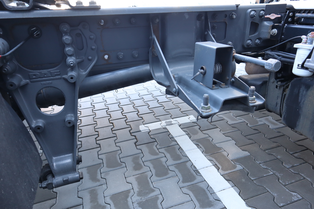 DAF XF 105 460 2011 photo 5