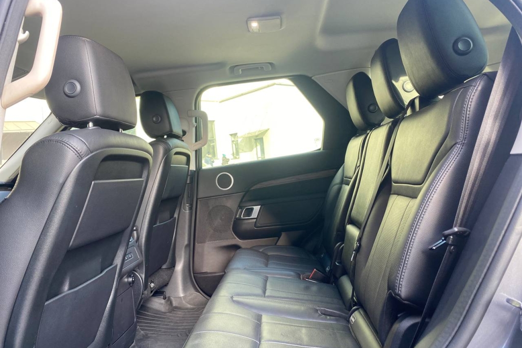 Land Rover Discovery 2017 photo 13