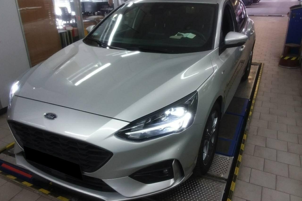 Ford Focus 2020 фото 1
