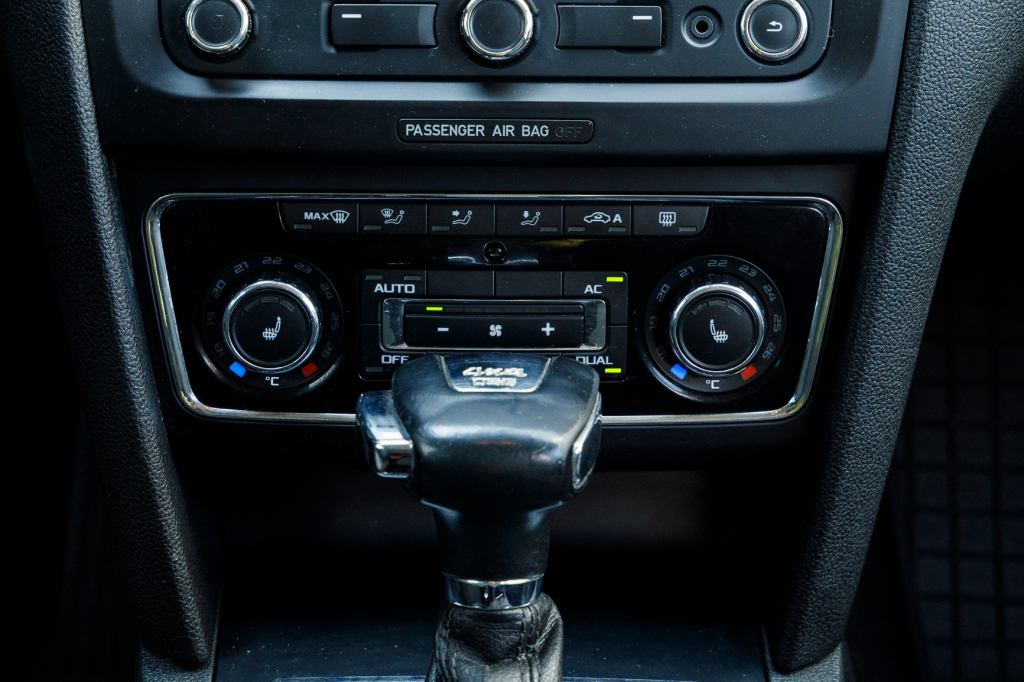 Skoda Superb 4x4 2011 фото 7