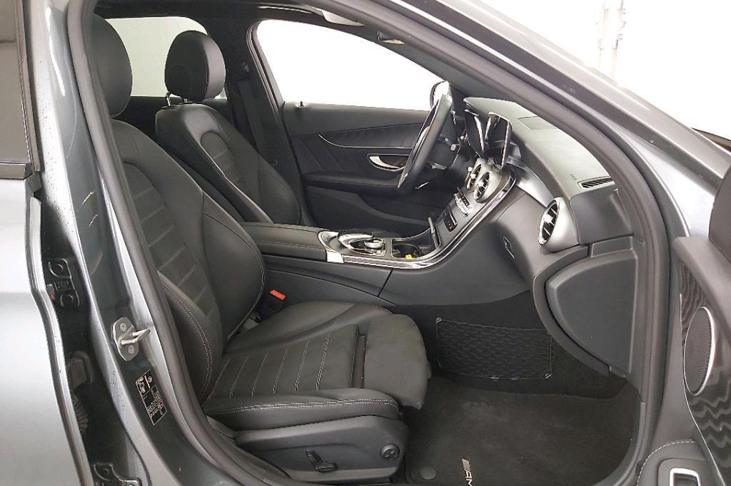 Mercedes-AMG C-Klasse 2019 фото 2