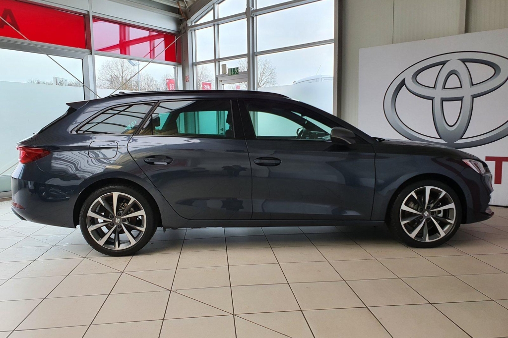 SEAT Leon ST 2020 photo 4