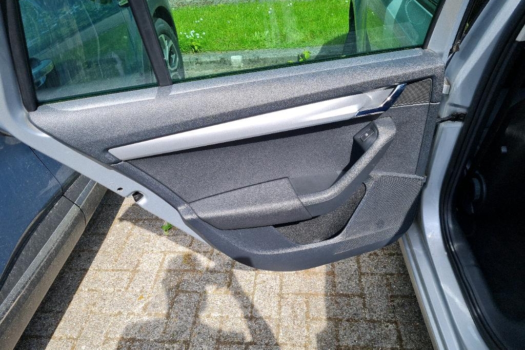 Skoda Octavia Combi 2017 photo 11