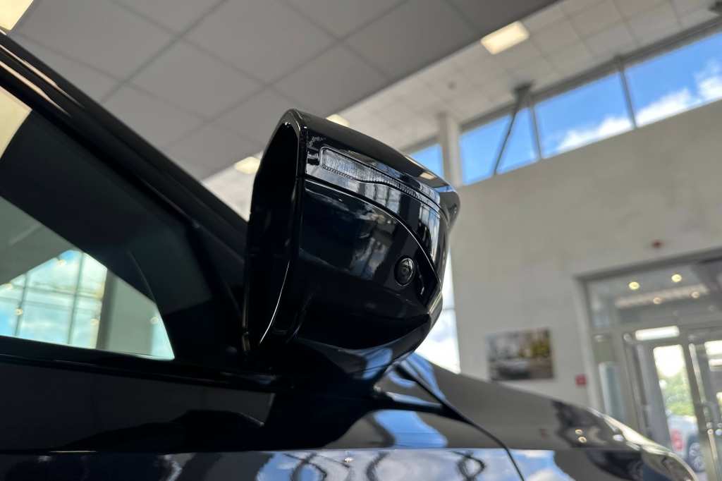 BMW 7 Series 760e  2023 photo 8