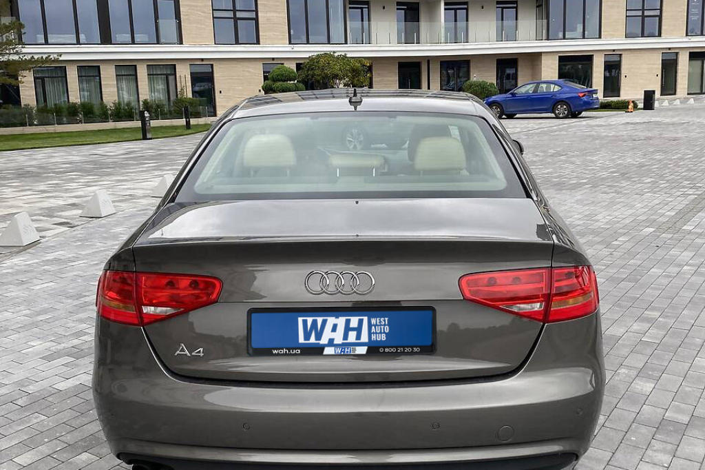 Audi A4 2013 фото 3