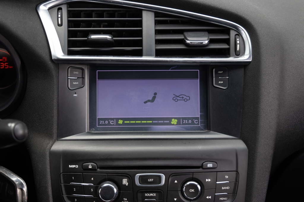 Citroen C4 2015 фото 20