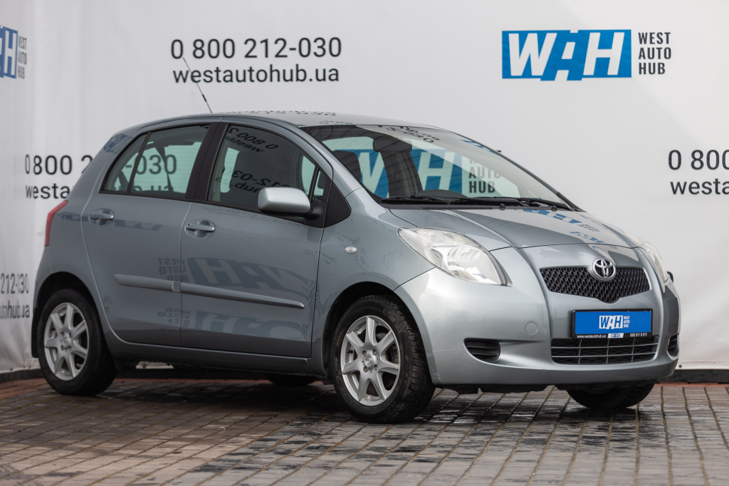 Toyota Yaris 2006 photo 2