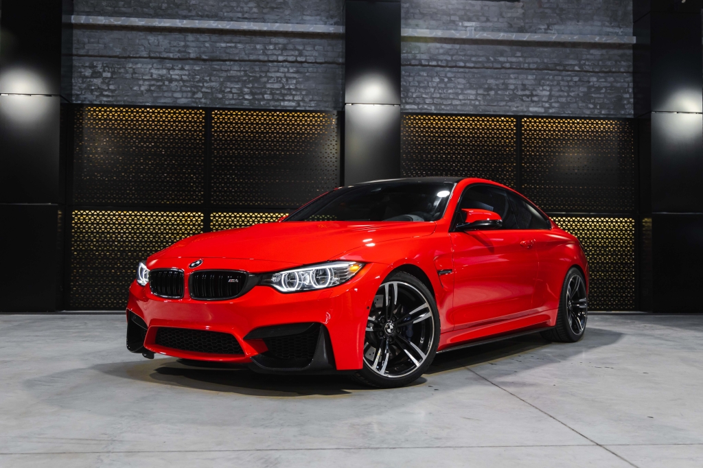 BMW M4 2015 фото 1