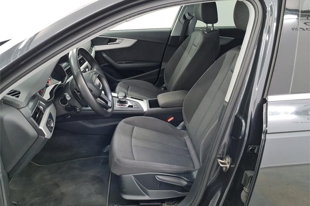 Audi A4 Avant 2016 фото 7