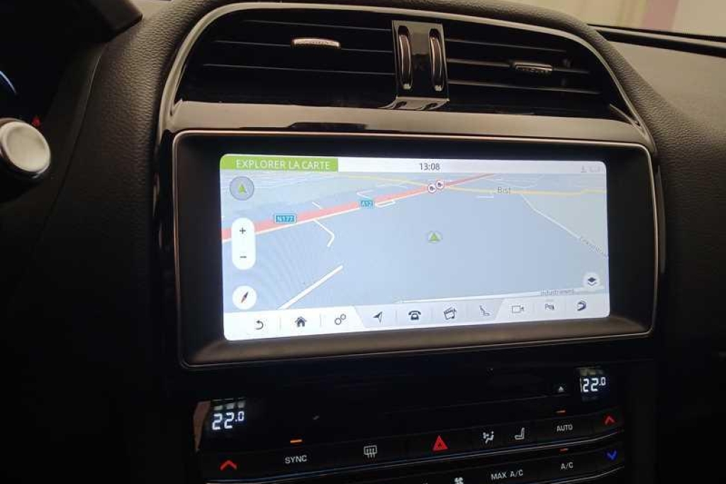 Jaguar F-Pace 2018 фото 4