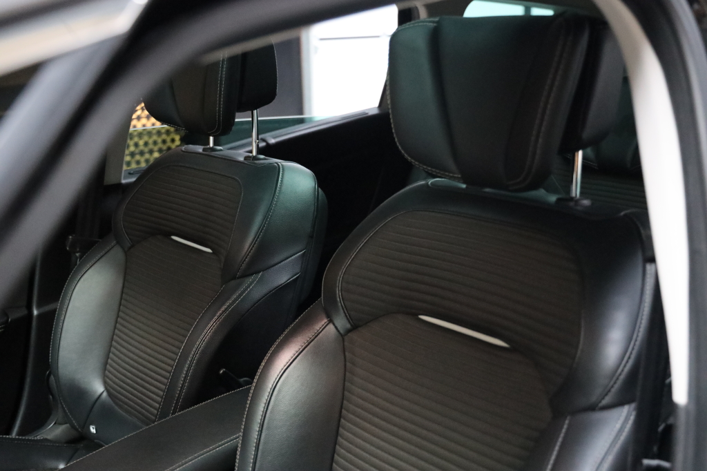 Renault Scenic 2017 фото 23