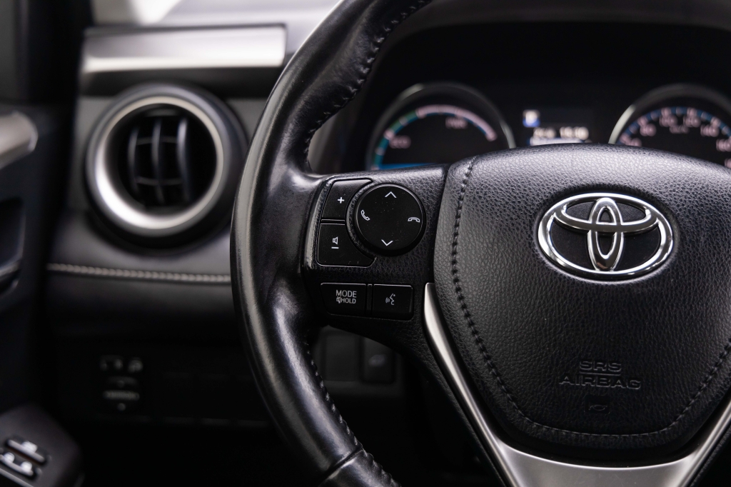 Toyota RAV4 Hybrid 2017 фото 17