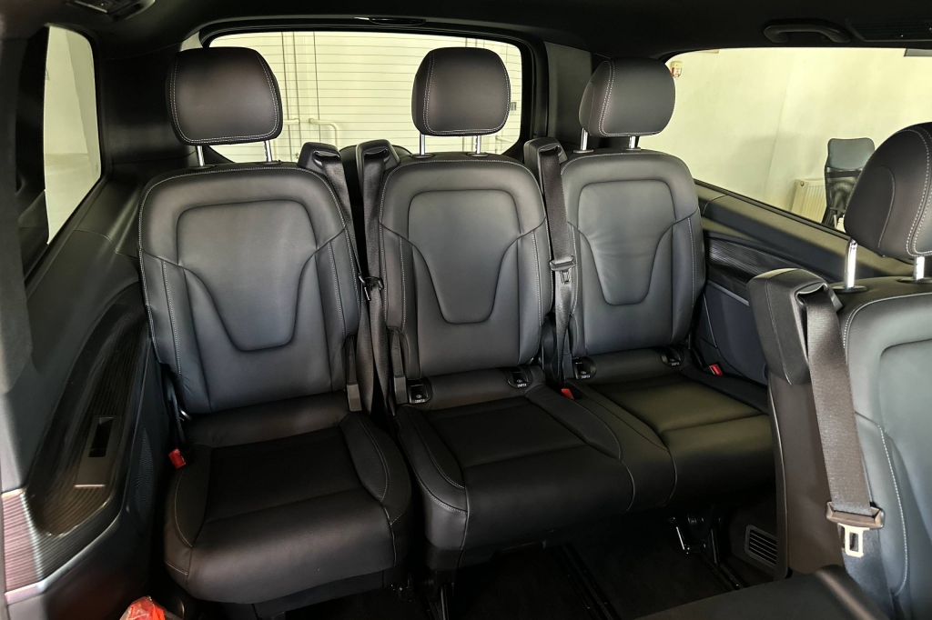 Mercedes-Benz V-Class 300d Extra Long 2023 фото 15