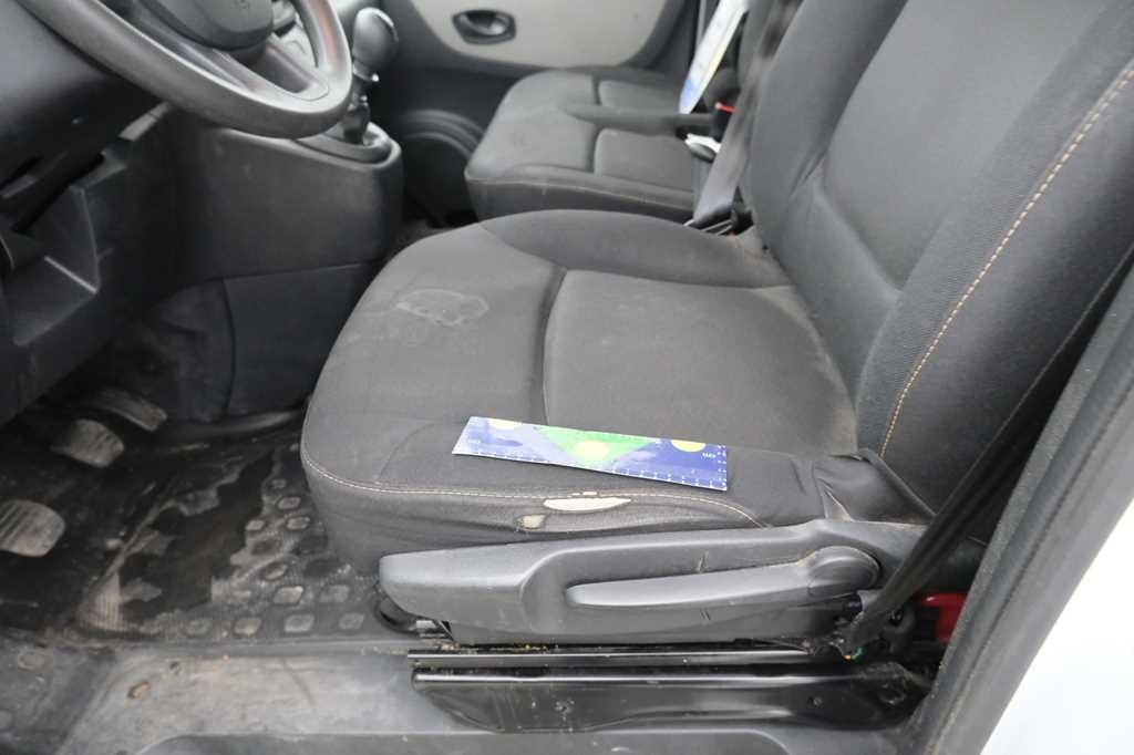 Renault Trafic 2015 фото 39