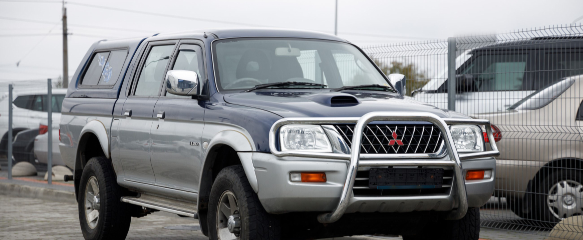 Чи варто українцям купувати праворульний автомобіль?