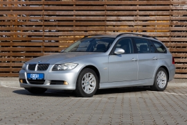 BMW 3 Series 2005 photo