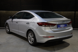 Hyundai Elantra 2016 фото 3