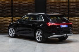 Audi e-tron 2019 фото 1