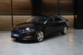 Skoda Superb 2022 фото