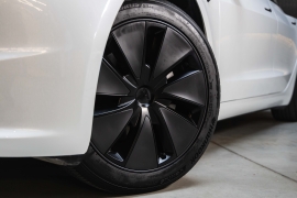 Tesla Model 3 2024 фото 2