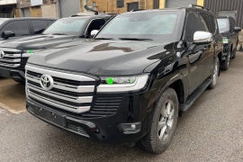 Toyota Land Cruiser 300 GUARD B6 2022 фото