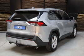 Toyota RAV4 2020 фото 3
