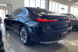 BMW i7 xDrive60 2023 фото 4