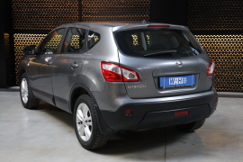 Nissan Qashqai 1.6 2013 фото 1