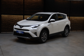 Toyota RAV4 2017 фото 2