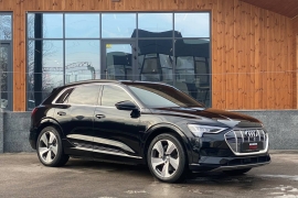 Audi e-tron 2019 фото