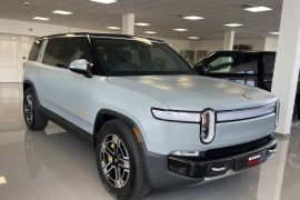 Rivian R1S 2023 фото