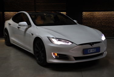 Tesla Model S 2017 фото 2