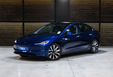 Tesla Model 3 2024 фото