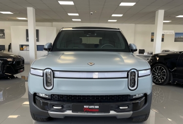 Rivian R1S 2023 photo 1