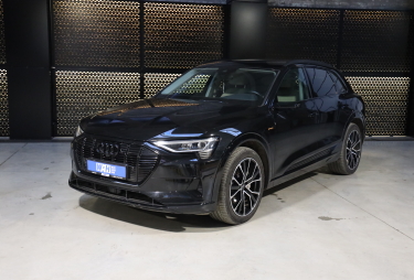 Audi e-tron 2019 photo