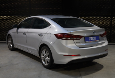 Hyundai Elantra 2016 photo 3
