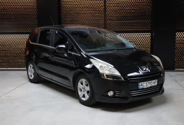Peugeot 5008 2010 photo 1