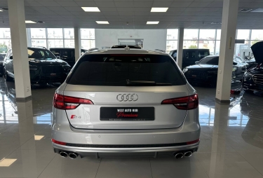 Audi S4 2017 фото 3