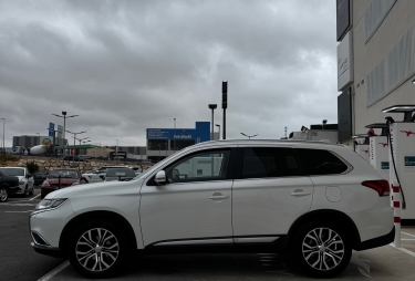 Mitsubishi Outlander 2017 фото 4