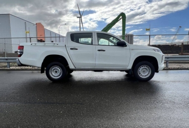 Mitsubishi L200 4x4 2.5D GL Double Cab 2023 фото 3