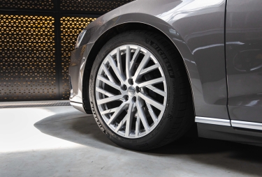 Audi A8 L 2018 фото 2