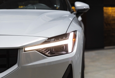 Polestar 2 2022 photo 2