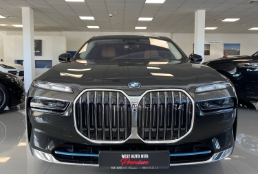 BMW i7 xDrive60 2023 фото 2