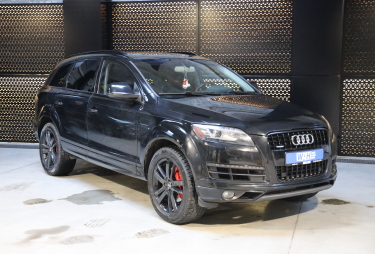 Audi Q7 2015 photo 1