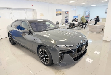 BMW i7 2024 фото 1