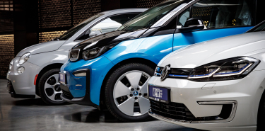 Тренди імпорту авто: що купують українці у 2025 році — аналітика, попит, прогнози