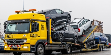 Доставка авто в Україну у 2025: тарифи, маршрути та доплати